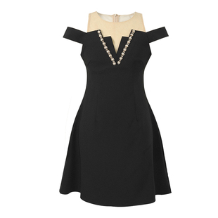 无袖一字肩收腰a字连衣裙短款轻奢气质赫本风显瘦小个子V领小黑裙