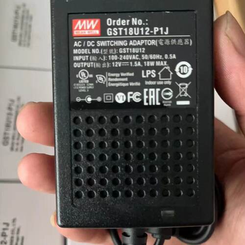 溢价-明纬GST18U12-P1J 12V1.5A 18W 输入1