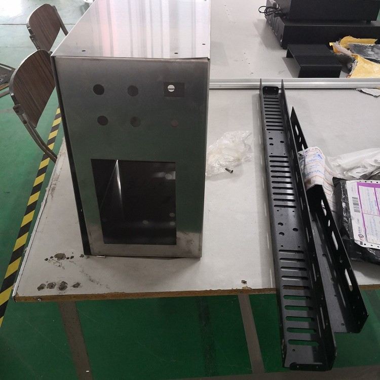 龙岗龙华3毫米厚不锈钢激光切割折弯焊接焊道清理无痕处理钣金加