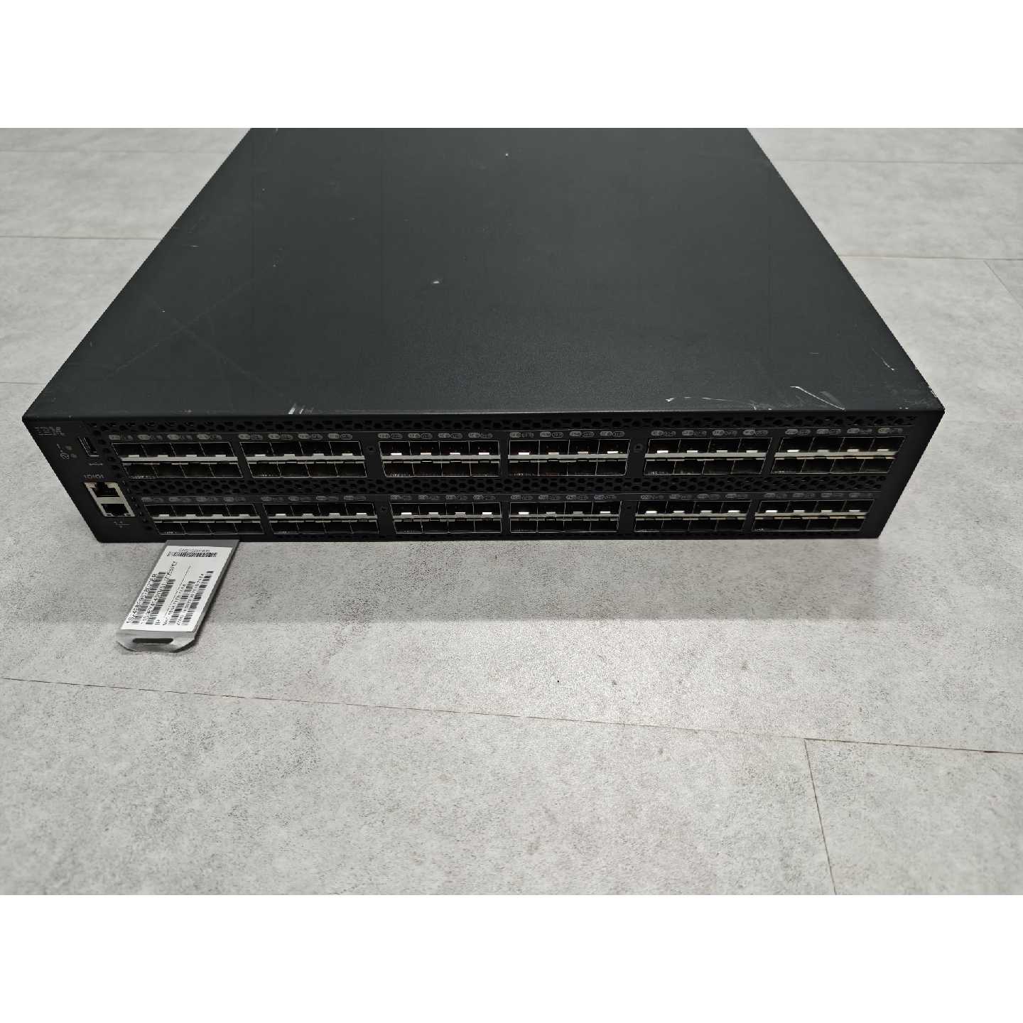 议价-IBM SAN48B-5光纤交换机,型号2498-F96,4