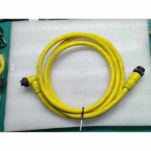 询价-AB工业级连接线，型号889N-R4AFNM-2，黄色线身，