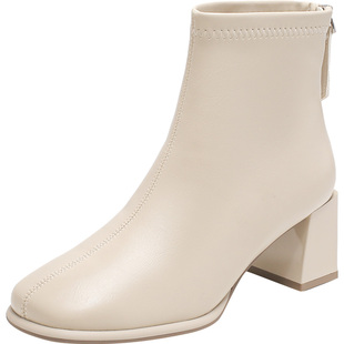 大东官方加绒切尔西女靴2026新款冬季白色粗跟短靴巨好看马丁靴女