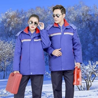 Внутренний лайнер на заправочной станции может носить только синий