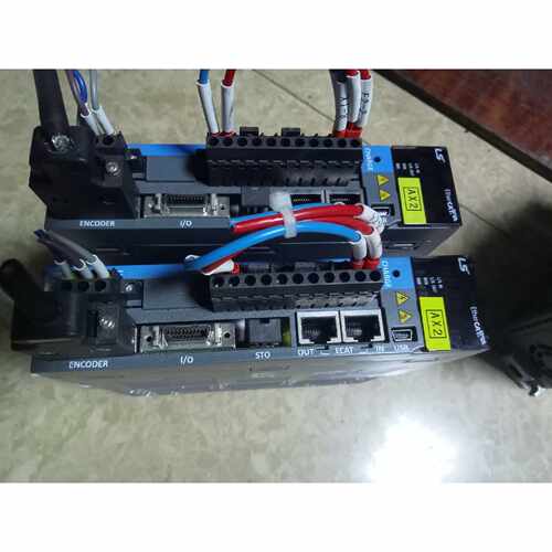 议价L7NHA002U伺服驱动器拆机功能正常实物图可维修