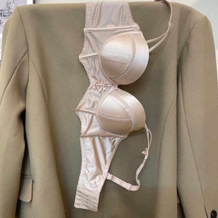 无肩带美背内衣女露背聚拢少女背心小胸一体式固定杯半杯文胸套装