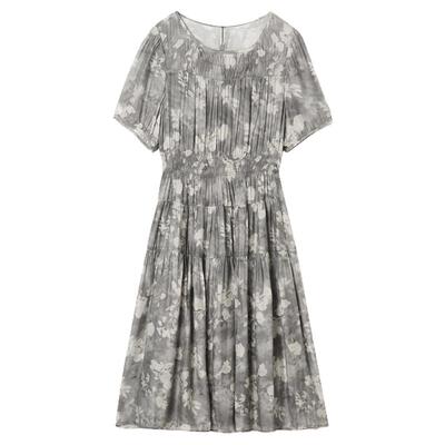 素雅五分袖中长连衣裙