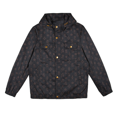 时尚休闲满身字母印花连帽夹克