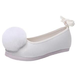 2026新款大毛球汉服绣花布鞋白底浅色民族风系带棉鞋表演舞蹈单鞋