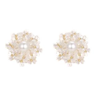 耳环秋冬港风珍珠花朵耳钉女气质大气轻奢高级感茶系独特设计耳饰