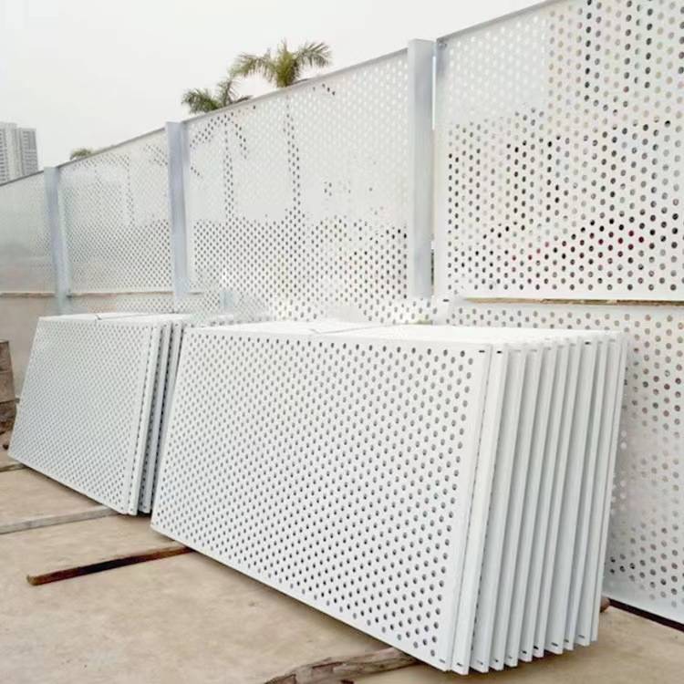 冲孔围挡市政施工烤漆抗板锌镂空风板钢防风设施防护白色冲孔