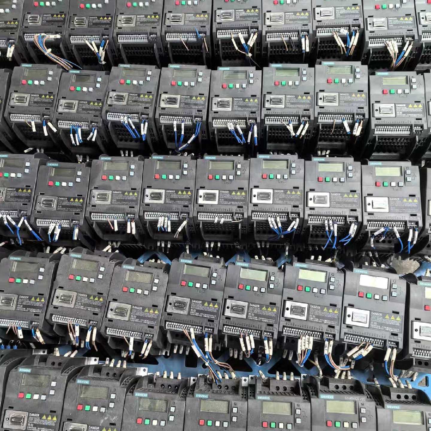 西门子V20变频器0.55KW 6SL3210-5BE15-