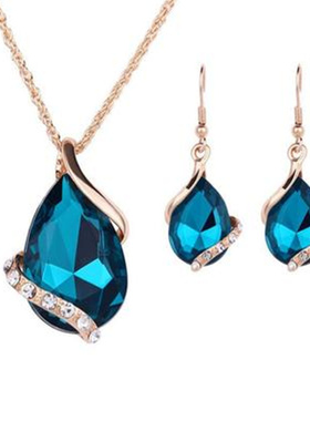 A亮晶长款百搭欧美创意爆毛衣链