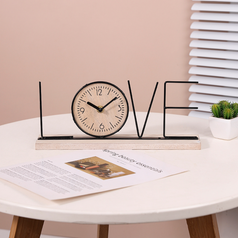 创意字母桌面时钟摆放式客厅台式钟表静音艺术玄关电视柜装饰摆件