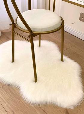 白色毛绒镜前地毯卧室床边尾地毯云朵长毛绒客厅茶几地垫飘窗垫
