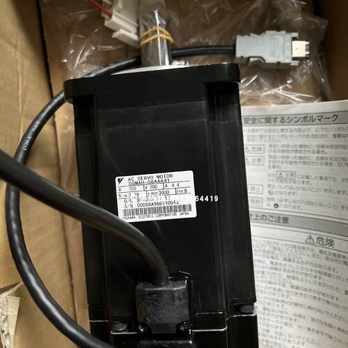 议价SGMAH-08AAA41/2C/6B /61  SGDM-08ADA-V 原装安川750W  伺服