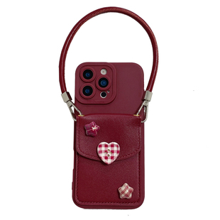 酒红格子爱心卡包适用苹果16promax手机壳iphone17pro斜挎15气质女款11皮质手链14pro个性13promax全包12防摔