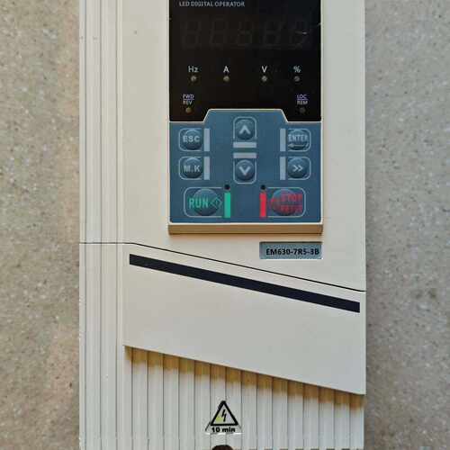 正弦变频器 EM630-7R5-3B 7.5kW，，实物