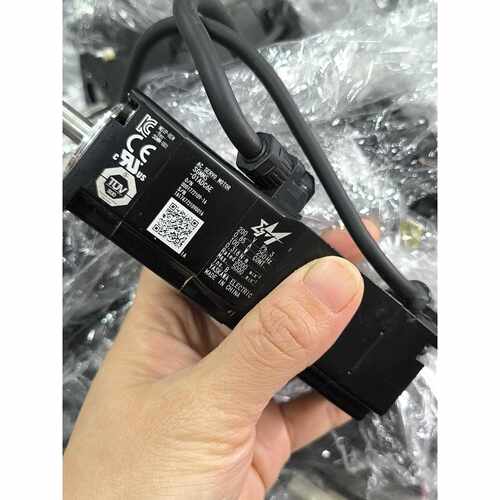 询价-安川SGMMS-01ADC6E伺服电机，实物图，