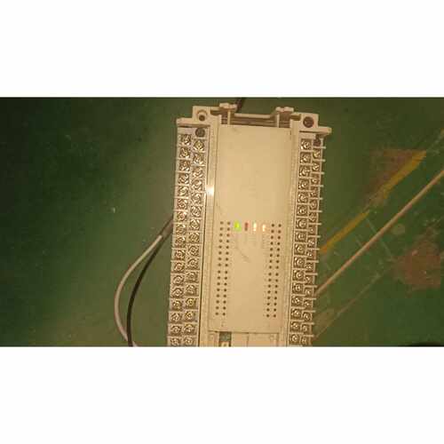 在线议价三菱FX3U-64MR/ES-A PLC，外壳破了。通电和主
