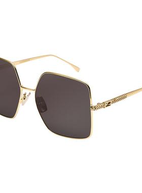 方形太阳镜FENDI显脸瘦时尚女