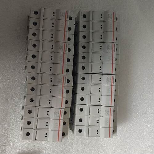 溢价-美尔森 法雷 罗兰 熔断器底座 3联熔断器底座CMC103