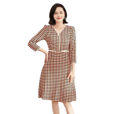 阔太2022春季花色连衣裙