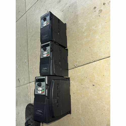 议价220v三晶ATV13变频器1.5kwATV132S1R维修
