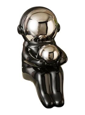 宇航员创意摆件坐姿酒柜装饰品