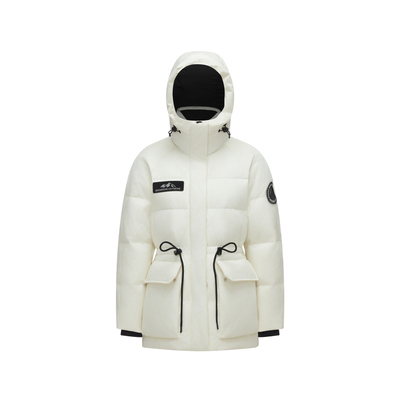 波司登收腰显瘦羽绒服