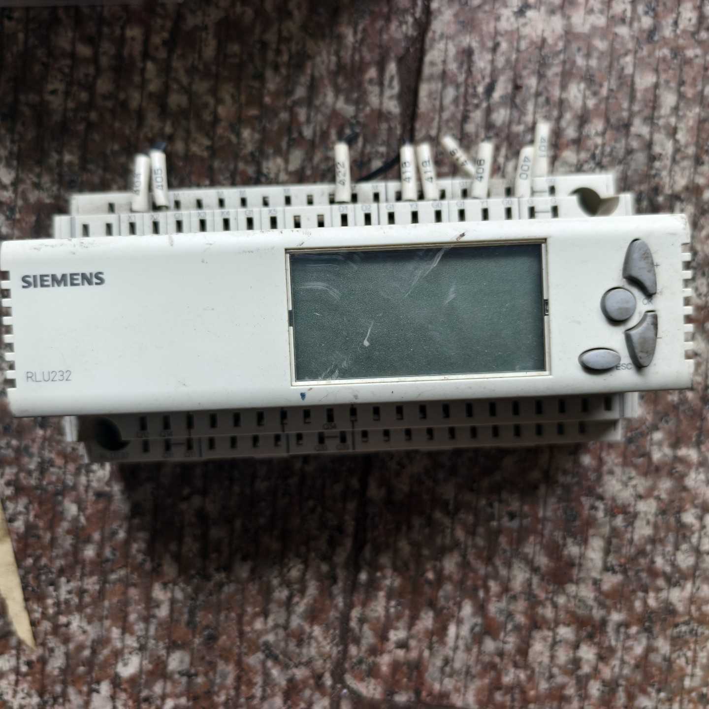 议价西门子RLU232温控控制器