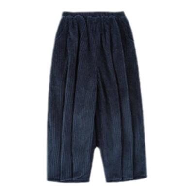 竖条灯芯绒面料，手感舒适