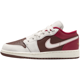 NIKE耐克新年系列大童鞋AIR JORDAN 1运动训练篮球鞋IR7600-211