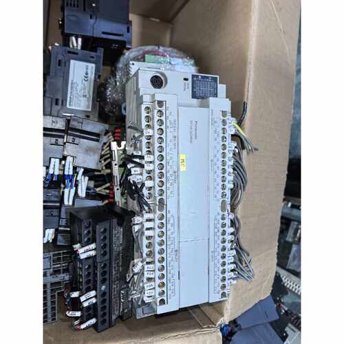 议价PLC控制单 FP-X0 L60RT02 型号AFPX