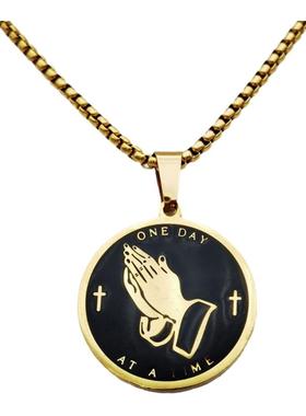 钛钢不掉色祈祷之手项链