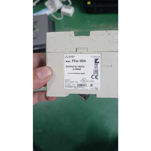 议价三菱FX2N2DA现货一台功能正常成色和图片一样需维修