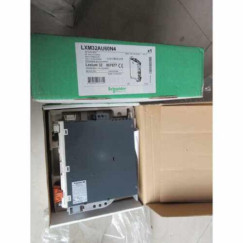 议价全新施耐德LXM32AU60N4驱动器6ARMS峰值电流3相480V质保一年