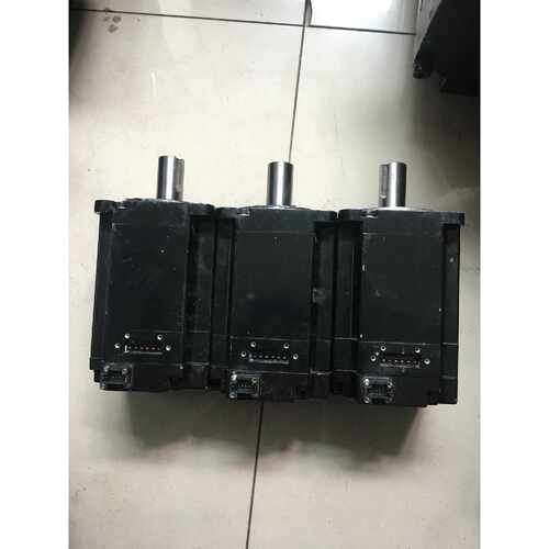 询价安川伺服电机SGM7A-10A7Y-CFC4与SGM7A-1