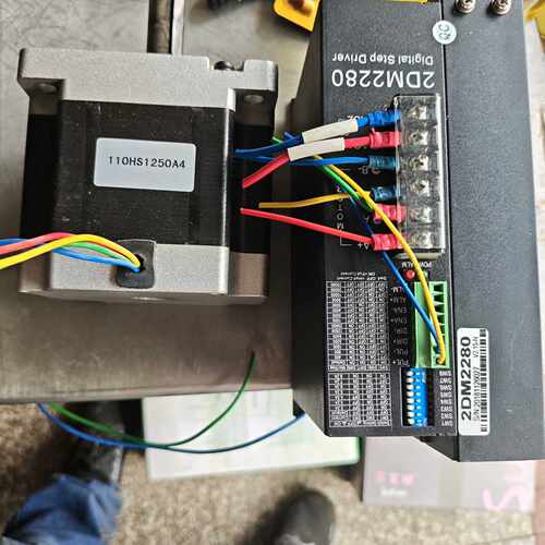下单前咨询2DM2280数字步进驱动器110HS1250A4步进电机