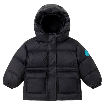 短款羽绒服充绒量高，三防蓄热