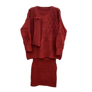 特价新款慵懒风圆领菱形格宽松显瘦毛衣+包臀短裙+袜套时尚三件套