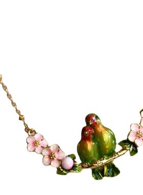 彩绘珐琅浪漫爱情鸟项链
