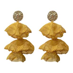 复古黄色雪纺花瓣流苏耳钉法式超仙氛围感耳环轻奢高级金属耳饰品
