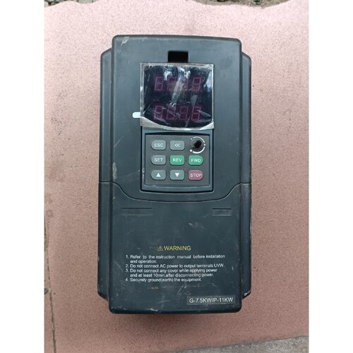 议价四方变频器E3804T0075G0110P7.5KW维修