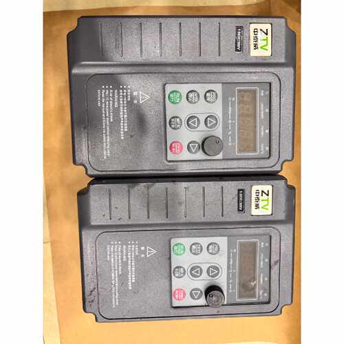 询价深圳中泰威变频器LC400C-1R5G/2R2P,成色如图，