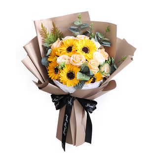 成人礼毕业礼物向日葵拍照仿真花花束高考玫瑰送女友男生生日干花