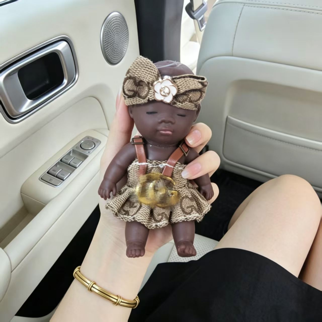 娜塔莎娃娃衣服便宜娜塔莎精致新款现货复古咖色背带裙10cm适用小