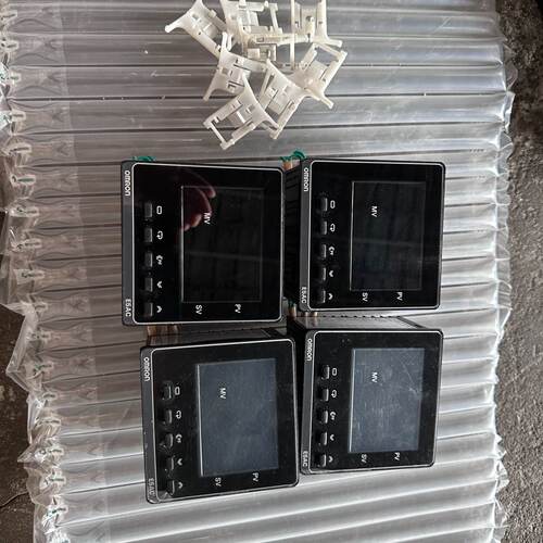 议价E5AC-QX3ASM-800欧姆龙温控表，二手拆机，带安装