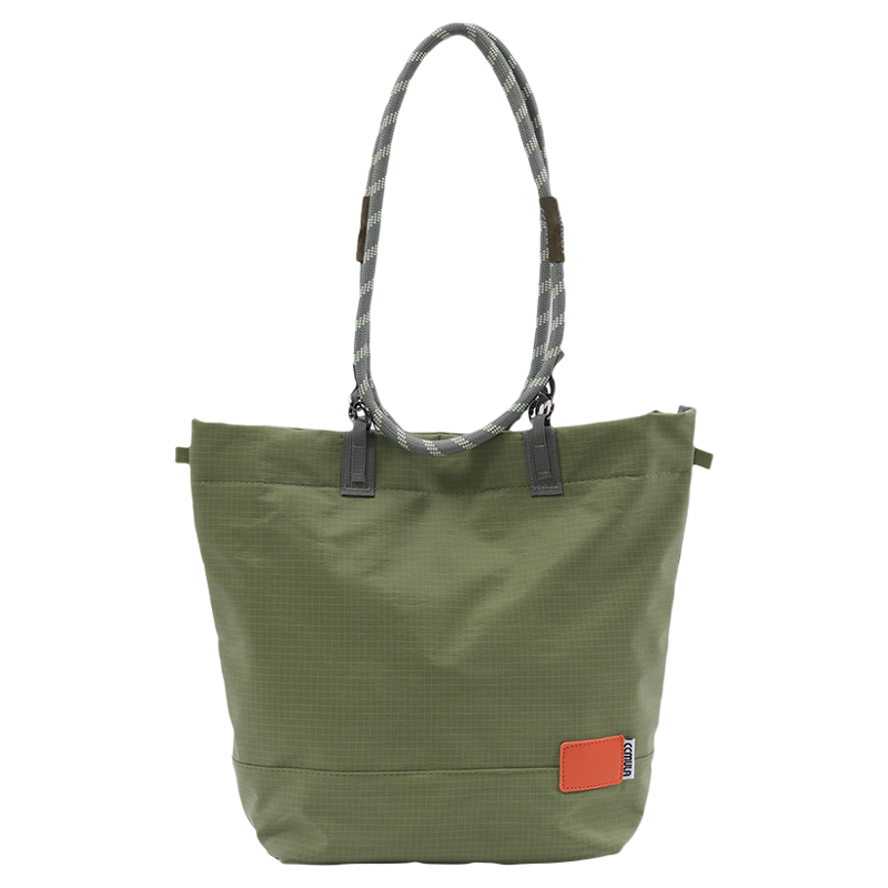 日系户外防水尼龙包包男女通用大容量通勤包2025新款水桶包托特包