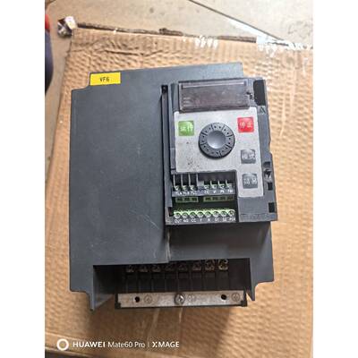 在线议价东芝变频器VFNC3C-4055P，5.5KW/9.6KVA