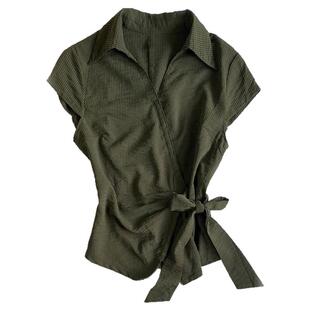 夏季复古橄榄绿条纹衬衫女好看独特气质上衣收腰显瘦小众短袖衬衣